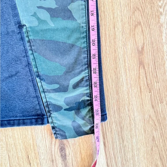 DRIFTWOOD Two-Tone Camo & Charcoal Cropped Jeans - Picture 13 of 15